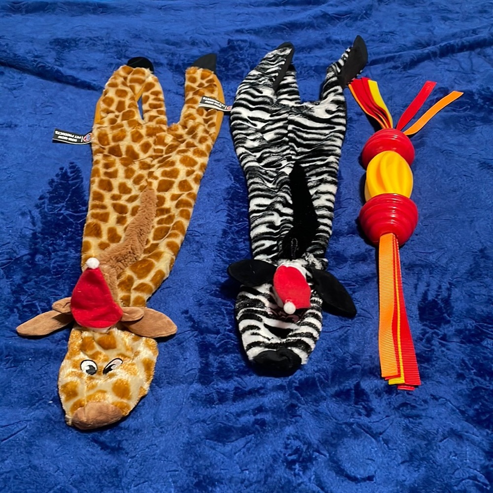 Holiday Dog Toys New 2 Soft Squeakers + 1 Chewer w Ropes